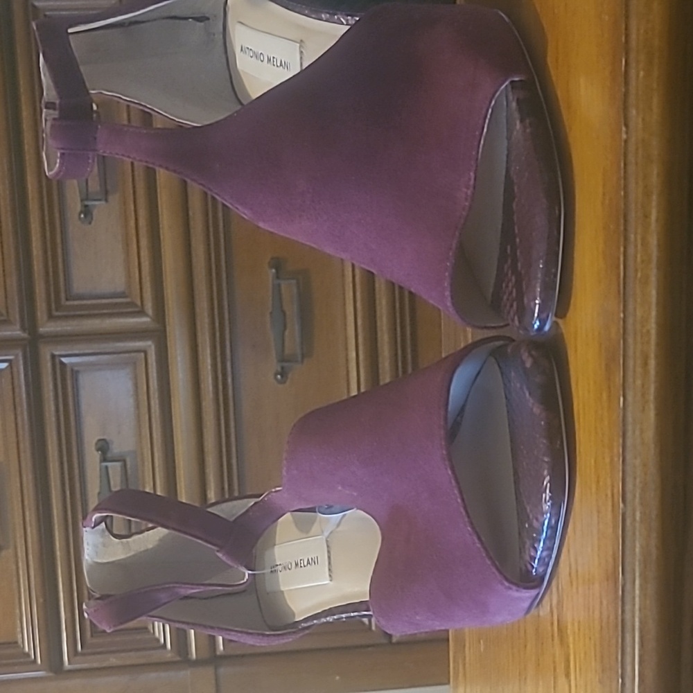 Women's sandals